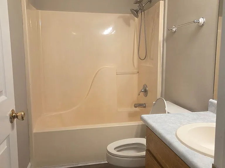907 Canyon Ct — Photo 13