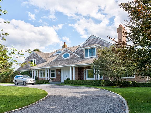 4th image of 6 Halsey Farm Dr