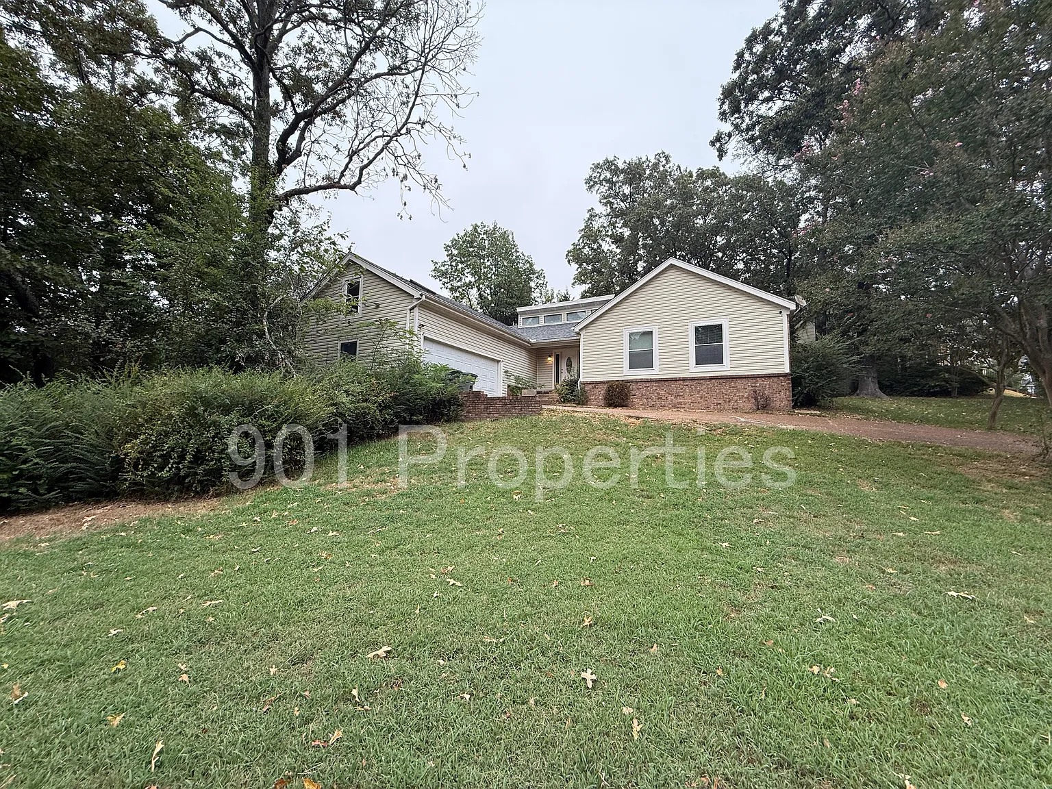 3 bed, 2021 sqft, $1,975 — Photo 2