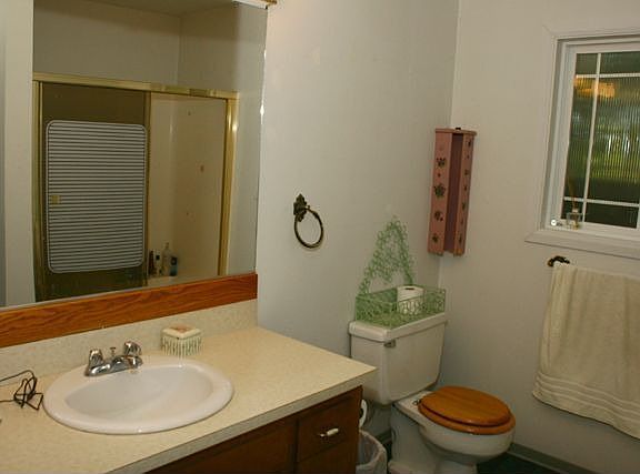 3rd image of 261 Sunrise Dr