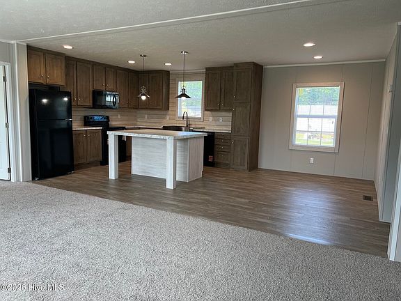 2nd image of 316 Commodore Drive