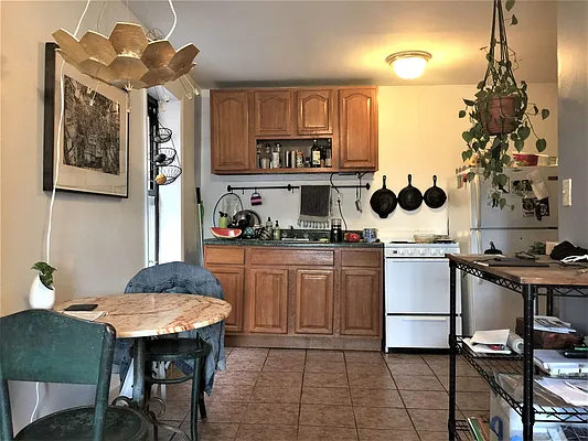 Rented by Nooklyn NYC LLC | media 18