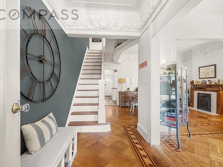69 Sterling St #1 — Photo 4