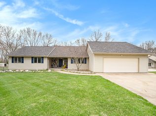 1104 Wickford Dr, Kalamazoo, MI 49009