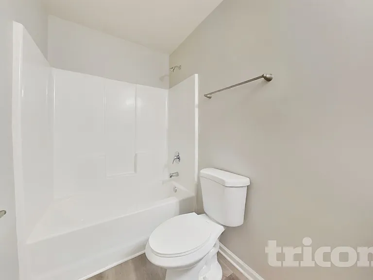 4114 Vershire Ave — Photo 17
