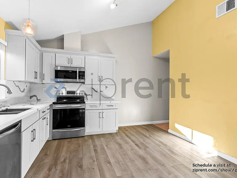 4252 Gordon St — Photo 9