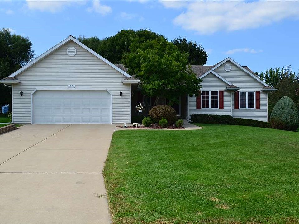 1st image of 2029 Meadow Links Dr