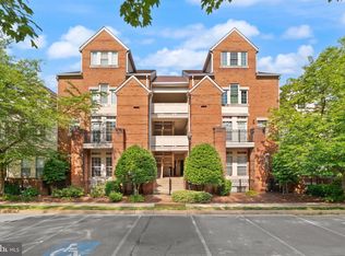 1324 Garden Wall Cir APT B, Reston, VA 20194
