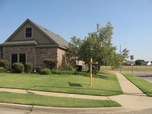 5th image of 6113 Club House Dr