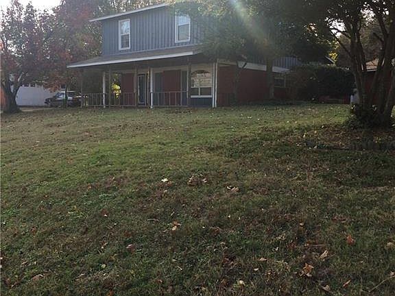 2nd image of 813 N 8th St