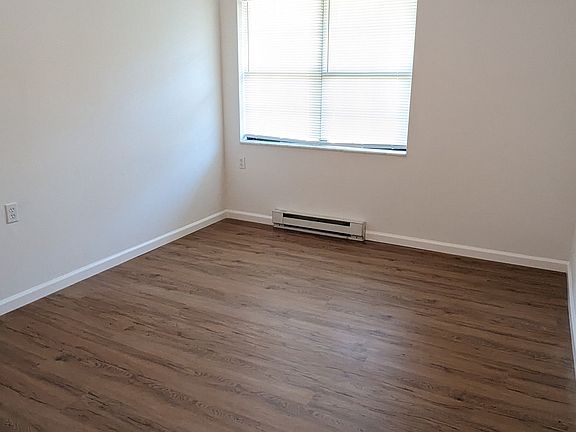 4th image of 1018 N Christina Ave #D