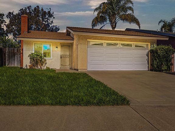 2nd image of 23061 Via San Gabriel