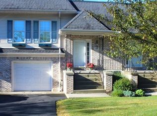 58 Park Lane Ct, Buffalo, NY 14221
