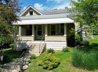 405 Valley Dr, Mannington, WV 26582