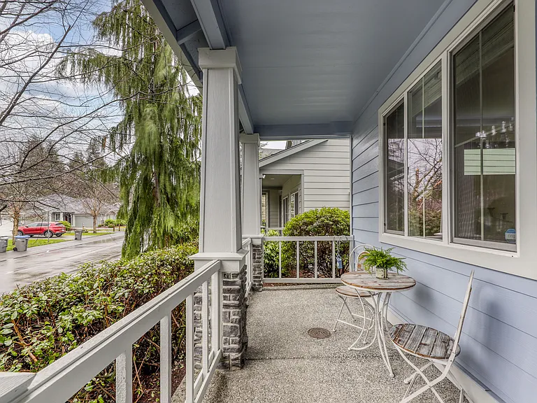 4619 Strathmore Cir SW — Photo 2