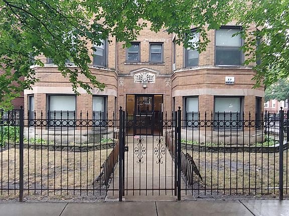 2nd image of 4456 N Maplewood Ave APT 3