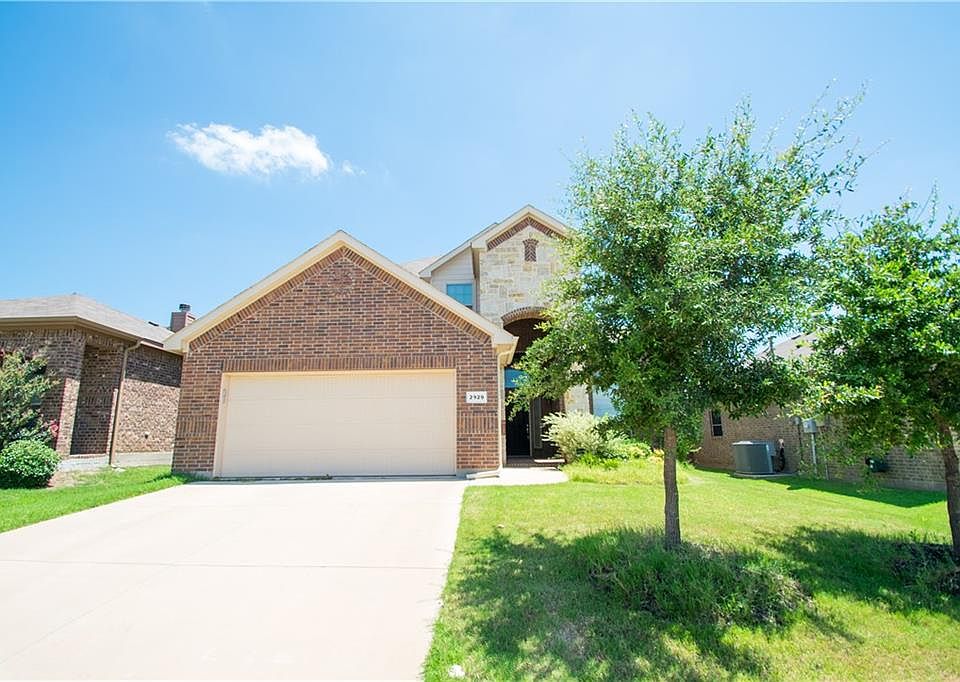 1st image of 2929 Maple Creek Dr