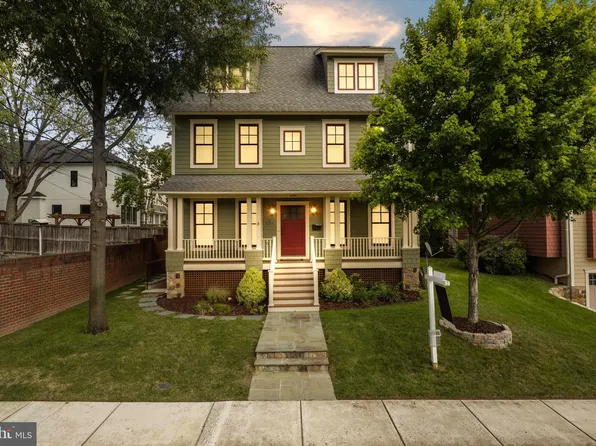 2155 S Ives St, Arlington, VA 22202
