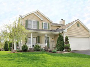 39W635 Terney Sq, Geneva, IL 60134