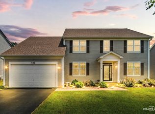 432 Bluegrass Pkwy, Oswego, IL 60543