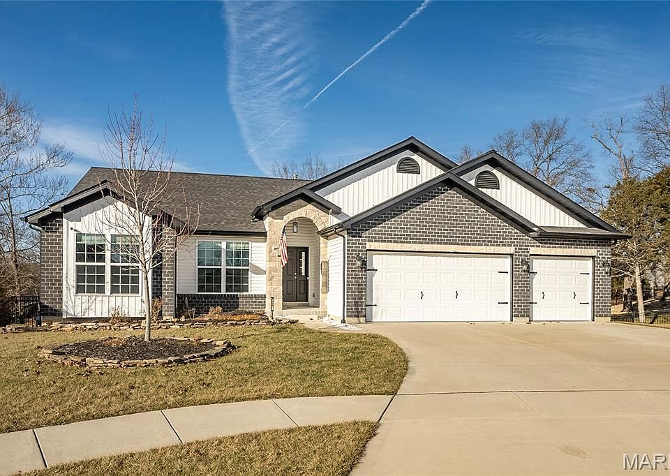 1st image of 717 Ramblewood Cir