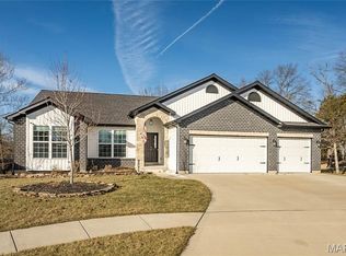 717 Ramblewood Cir, Wentzville, MO 63385