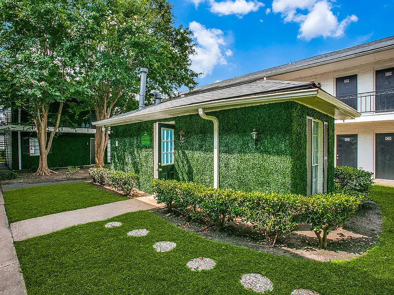 Bellaire Oaks Apartments — Photo 43
