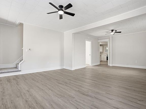 4th image of 110 Messinger St