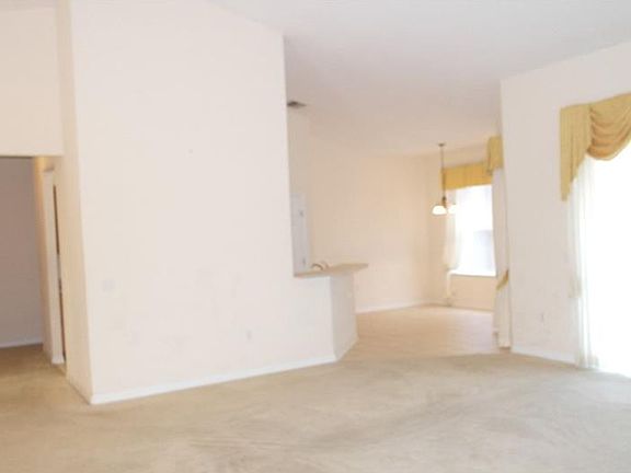 5th image of 311 Terranova Blvd