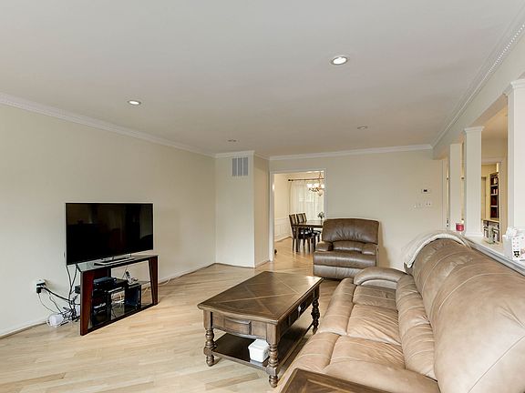 4th image of 606 N Armistead St