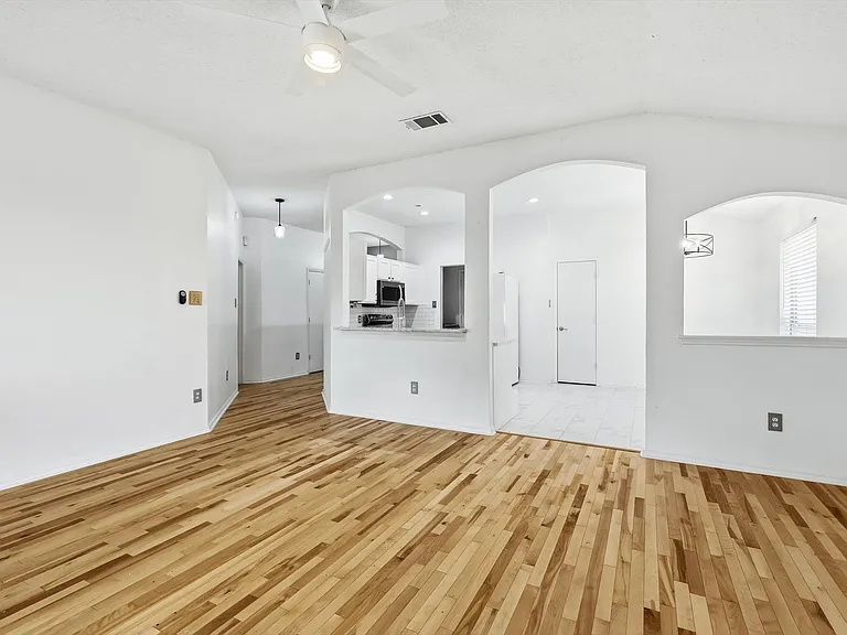 8816 Quarry Cir — Photo 12