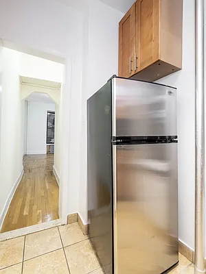 Rented by City Connections Realty | media 4