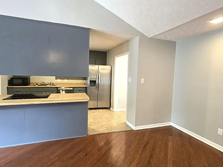 102 Buckskin Dr — Photo 8