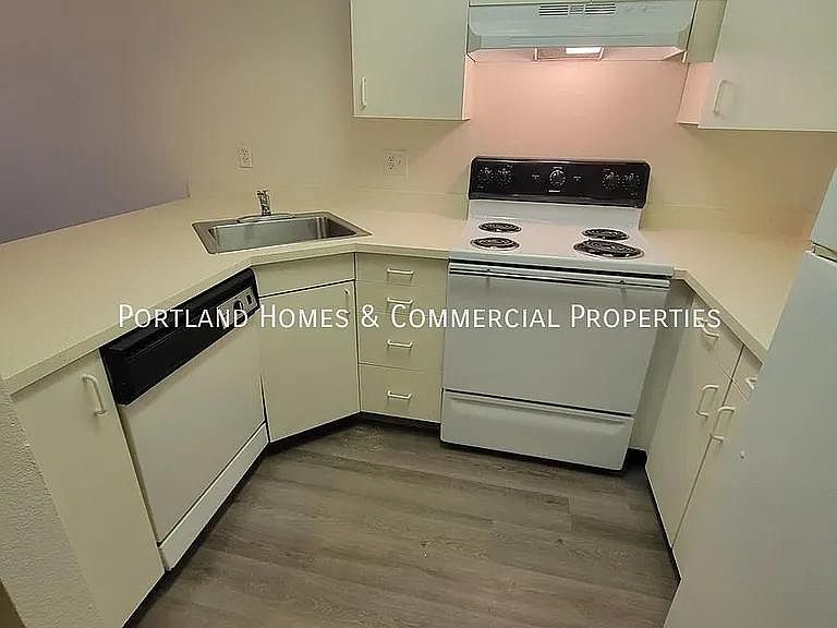 2nd image of 142 SE 160th Ave #3