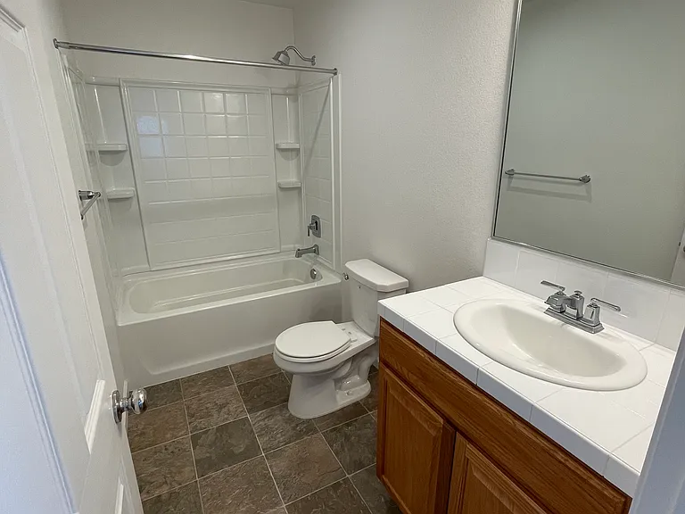 385 Ostrander Ave — Photo 13