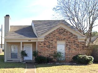 380 Ancestry Ln, Dallas, TX 75217