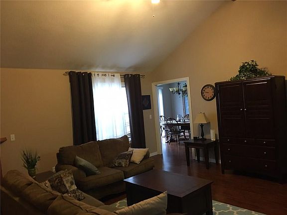 5th image of 708 Gail Dr