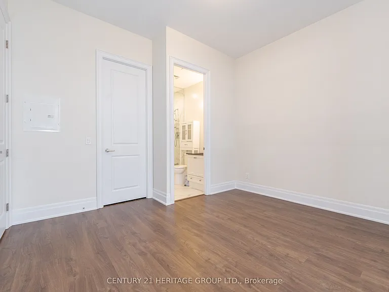 9075 Jane St #Penthouse 02 — Photo 25