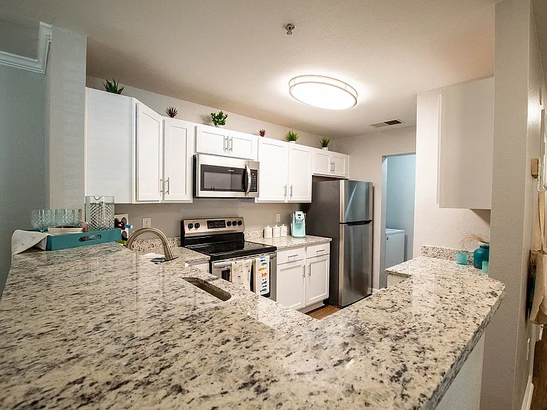 South Beach Apartments — Photo 21