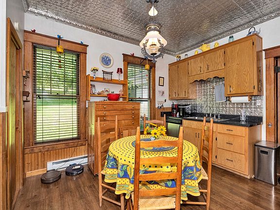 5th image of 8094 Beech Hill Rd