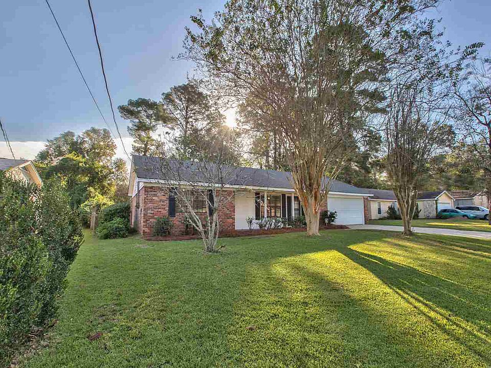 1st image of 3229 Whitney Dr W