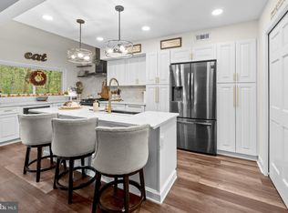 51 Five Crown Royal, Marlton, NJ 08053
