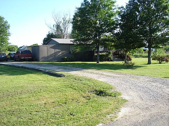 3rd image of 4549 Marian Ln