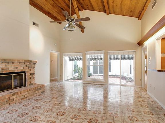5th image of 845 Marlene Dr