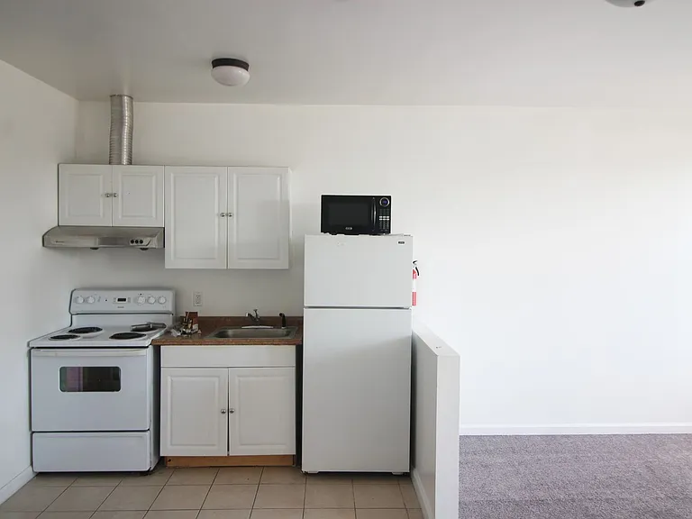 2516 N. Charles St. — Photo 4