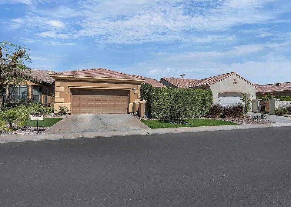 1st image of 80544 Hoylake Dr