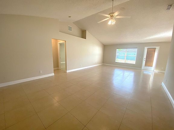 3rd image of 1990 Fawn Meadow Cir