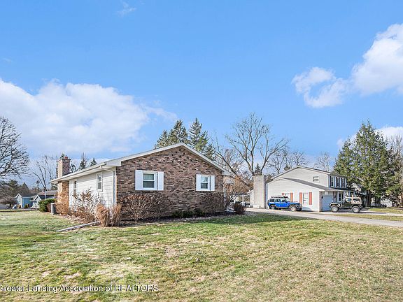 3rd image of 1845 Penobscot Dr
