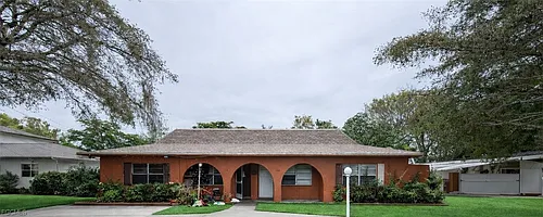 1069 Southdale Rd Photo 1