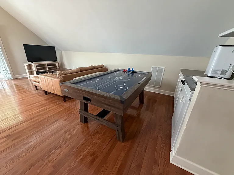 236 Ainsdale Dr — Photo 11